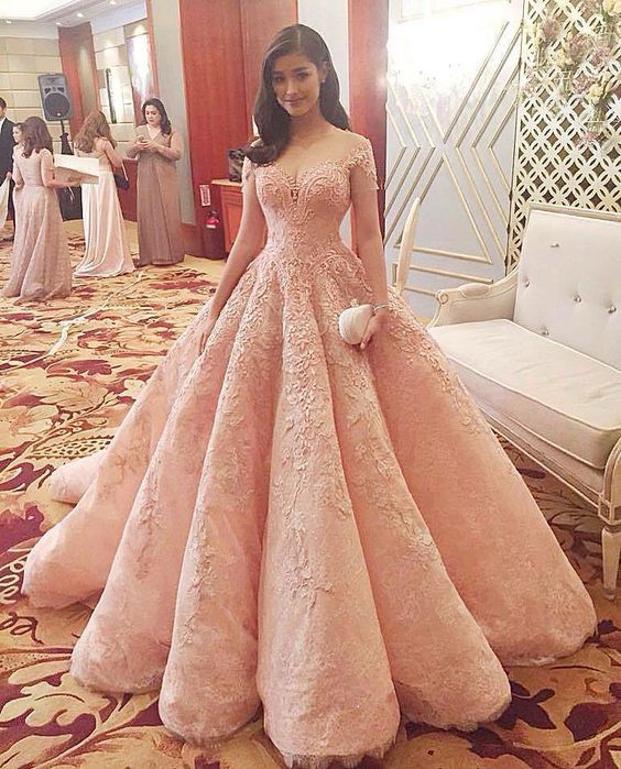 beautiful dresses for wedding party